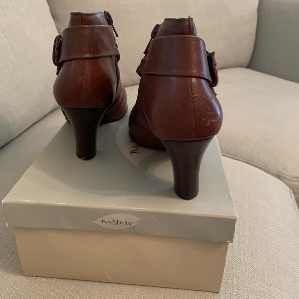Nurture brand booties side zipper rubber soles - Picture 5 of 7